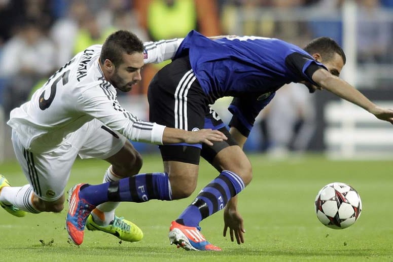 Nur selten gelingt es Team wie Kopenhagen (rechts Youssef Toutouh), die Startruppen wie Real Madrid (links Dani Carvajal) ins Straucheln zu bringen.
