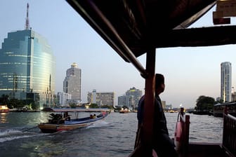 Bangkok ohne Hektik erlebt man während einer Flussfahrt