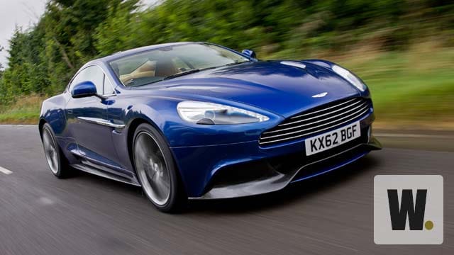 Der Aston Martin Vanquish kommt mit starken 573 PS daher.