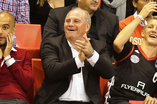 Pep Guardiola (li.), Uli Hoeneß und Bastian Schweinsteiger (re.) prägen die Goldene Generation des FC Bayern.