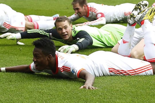 David Alaba, Manuel Neuer und Philipp Lahm stehen in der teuersten Elf der Welt.