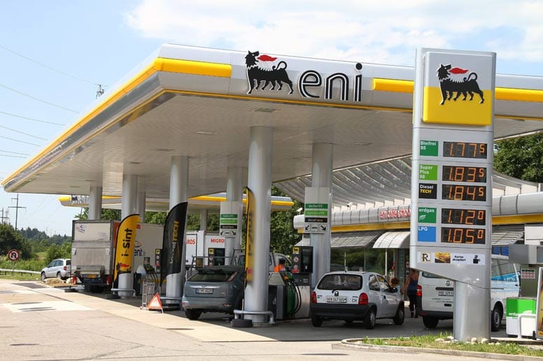 Auch noch die Note "sehr gut" schafft die drittplatzierte Tankstellenkette Eni (Agip). Im Gegensatz zu Shell und Aral schafft der Betreiber sogar beim Preis-Leistungsverhältnis die Note "gut".