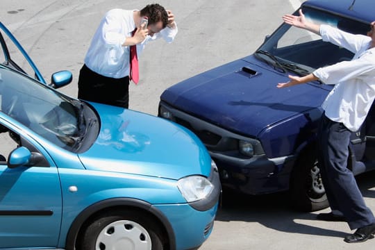 Die KFZ-Haftpflichtversicherung kommt für Schäden Dritter auf