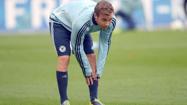 Mario Götze beim Abschlusstraining - hier mit den richtigen Strümpfen