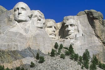 Touristen können Mount Rushmore vorübergehend wieder besuchen