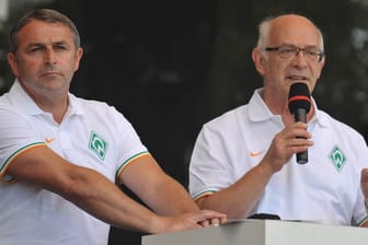 Werder-Boss Klaus-Dieter Fischer (re.) schießt gegen Klaus Allofs.