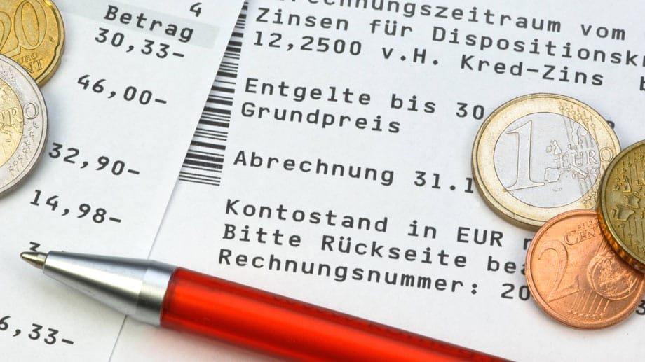 Gebühren für einen unverlangt zugeschickten Kontoauszug müssen Bankkunden nicht zahlen