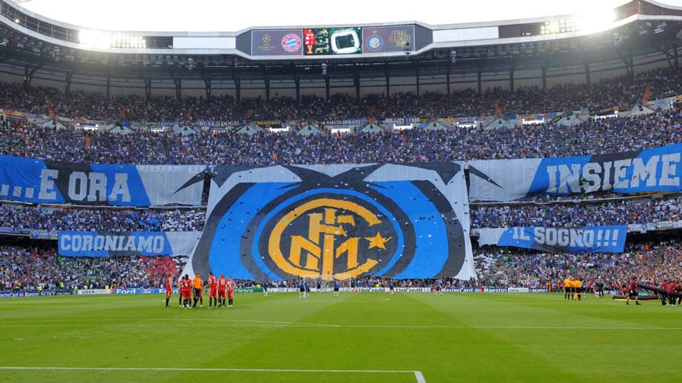 "...und jetzt erfüllen wir uns zusammen den Traum!!!" steht auf dem Banner, das die Inter-Fans vor dem gewonnenen Champions-League-Finale 2010 entrollen. Seither geht es für den Klub bergab.