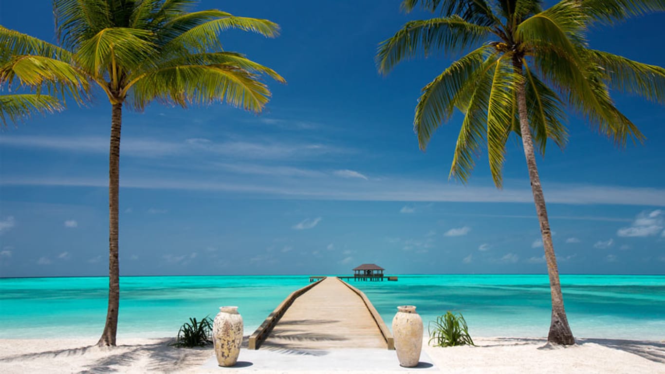 So sieht das Paradies aus: Blick auf die Boot-Anlegestelle des "Atmosphere Kanifushi Maldives".