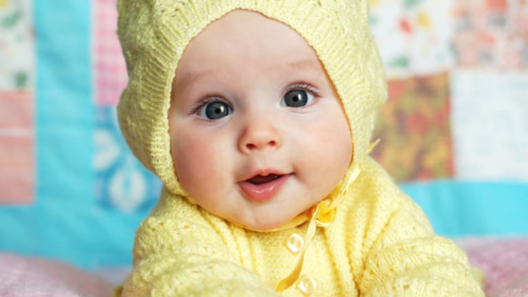 Bio-Babykleidung besteht ausschließlich aus natürlichen Materialien wie Wolle