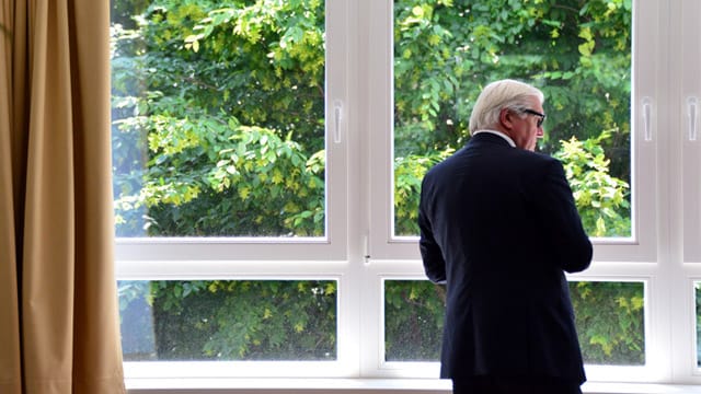 Hat er - oder hat er nicht? SPD-Fraktionschef Frank-Walter Steinmeier soll bei seiner Doktorarbeit 1991 abgeschrieben haben