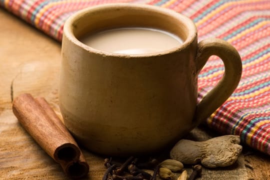 Chai-Tee besteht aus vielen Gewürzen und schwarzen Tee