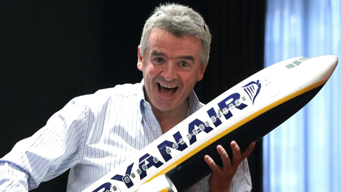 Ryanair-Chef Michael O'Leary hat erneut einen seiner fragwürdigen PR-Stunts hingelegt - diesmal auf Twitter