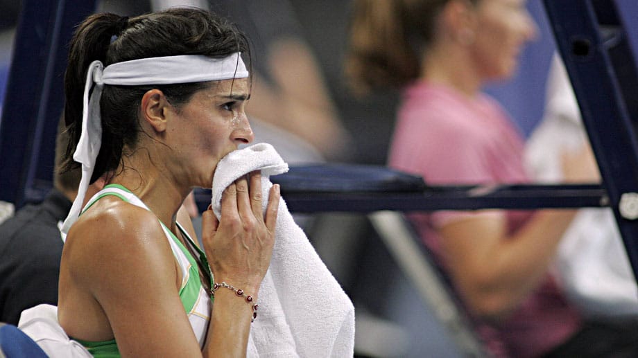 Gabriela Sabatini gewann in ihrer Tennis-Karriere insgesamt 41 Titel im Einzel und Doppel. Gabriela Sabatini gewann in ihrer Tennis-Karriere insgesamt 41 Titel im Einzel und Doppel.