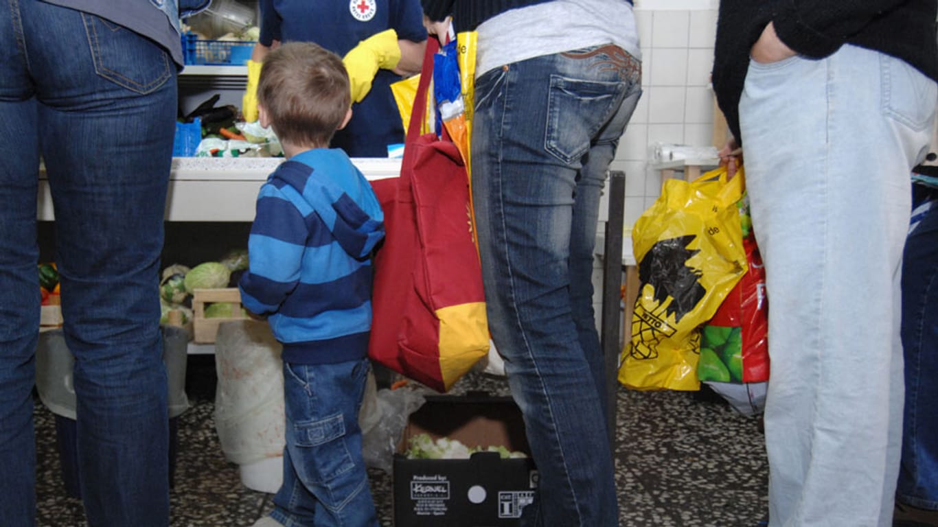 Die Zahl der Menschen in Deutschland, die unter der Armutsgrenze leben, steigt