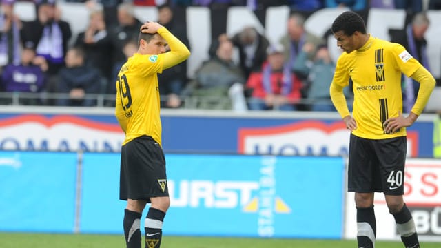 Die Niederschläge für Armand Drevina (li.), Marvin Ajani und Alemannia Aachen nehmen kein Ende. Die Niederschläge für Armand Drevina (li.), Marvin Ajani und Alemannia Aachen nehmen kein Ende.