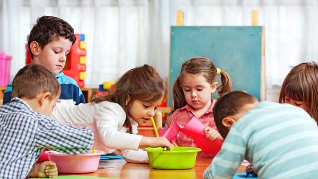 In einem offenen Kindergarten können die Kinder entscheiden, was sie machen wollen