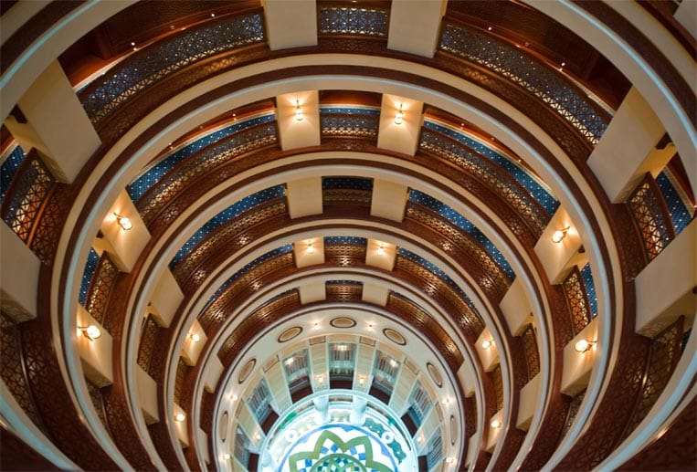 Ein kunstvoll gestaltetes Hotel im Jeddah.