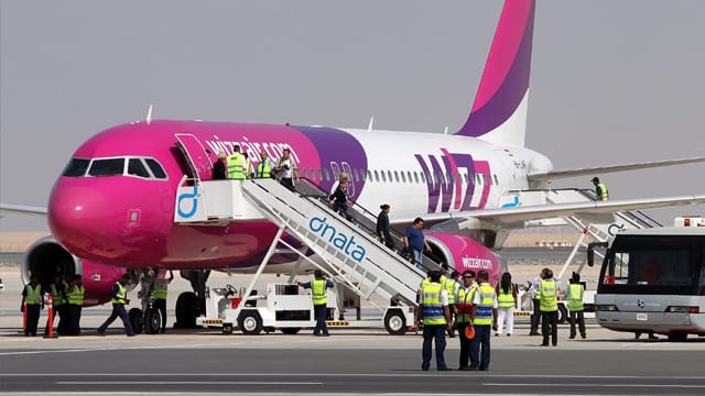 Wizz Air landete die erste Passagiermaschine auf dem neuen Flughafen