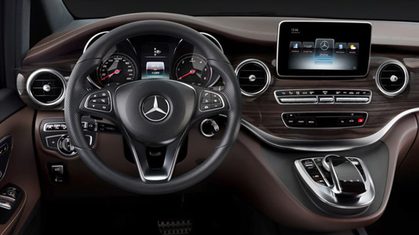 Cockpit in der kommenden V-Klasse von Mercedes