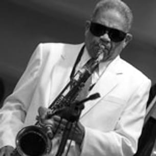Der Saxofonist und Flötist Frank Wess, der vor allem zusammen mit Jazzlegende Count Basie bekannt wurde, starb im Alter von 91 Jahren.