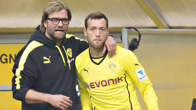 Julian Schieber ist bei Borussia Dortmunds Trainer Jürgen Klopp nur Bankdrücker. Julian Schieber ist bei Borussia Dortmunds Trainer Jürgen Klopp nur Bankdrücker.
