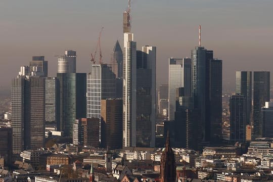 Die Deutsche Bank mit Sitz in Frankfurt will offenbar Milliarden zahlen, damit Ermittlungen beendet werden