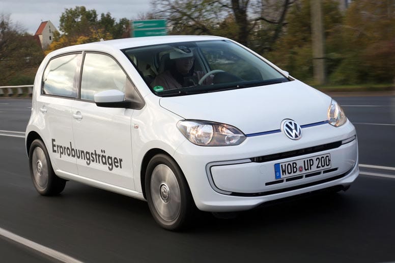 Das neue Concept-Auto von VW der VW Twin-Up kommt auf einen Normverbrach von nur noch 1,1 Litern Diesel auf 100 Kilometern. Das bislang sparsamste Modell mit konventionellem Antrieb verbraucht 4,1 Liter.