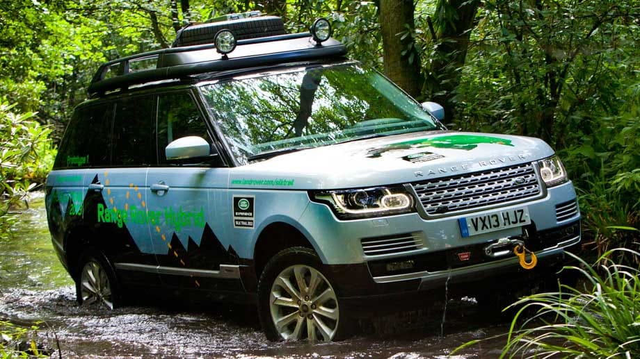Im Frühjahr 2014 kommt der Range Rover Diesel-Hybrid auf den Markt. Der Wagen kann bis zu 1,6 Kilometer rein elektrisch fahren.