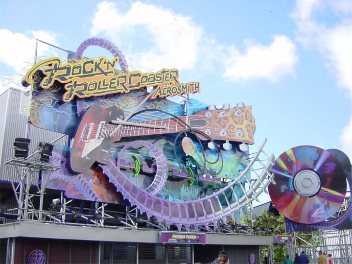 Der Rock ‘n‘ Roller Coaster in den Walt Disney Studios Paris ist ein Sonderling unter den Achterbahnen,...