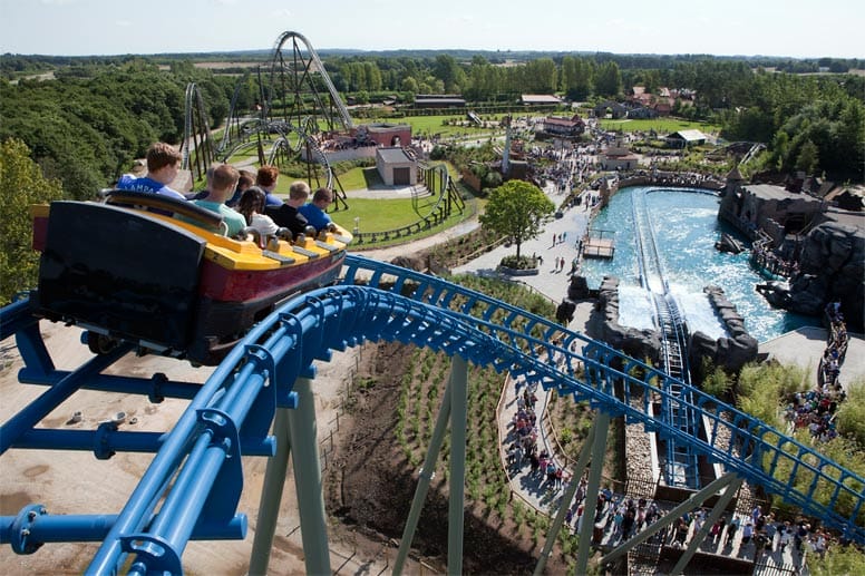 Pünktlich zum 30-jährigen Jubiläum des Parks eröffnete Djurs Sommerland mit Skatteøen die größte Wasserachterbahn Europas.