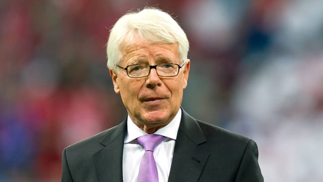 BVB-Präsident Reinhard Rauball schaut in eine erfolgreiche Zukunft mit Schwarz-Gelb. BVB-Präsident Reinhard Rauball schaut in eine erfolgreiche Zukunft mit Schwarz-Gelb.