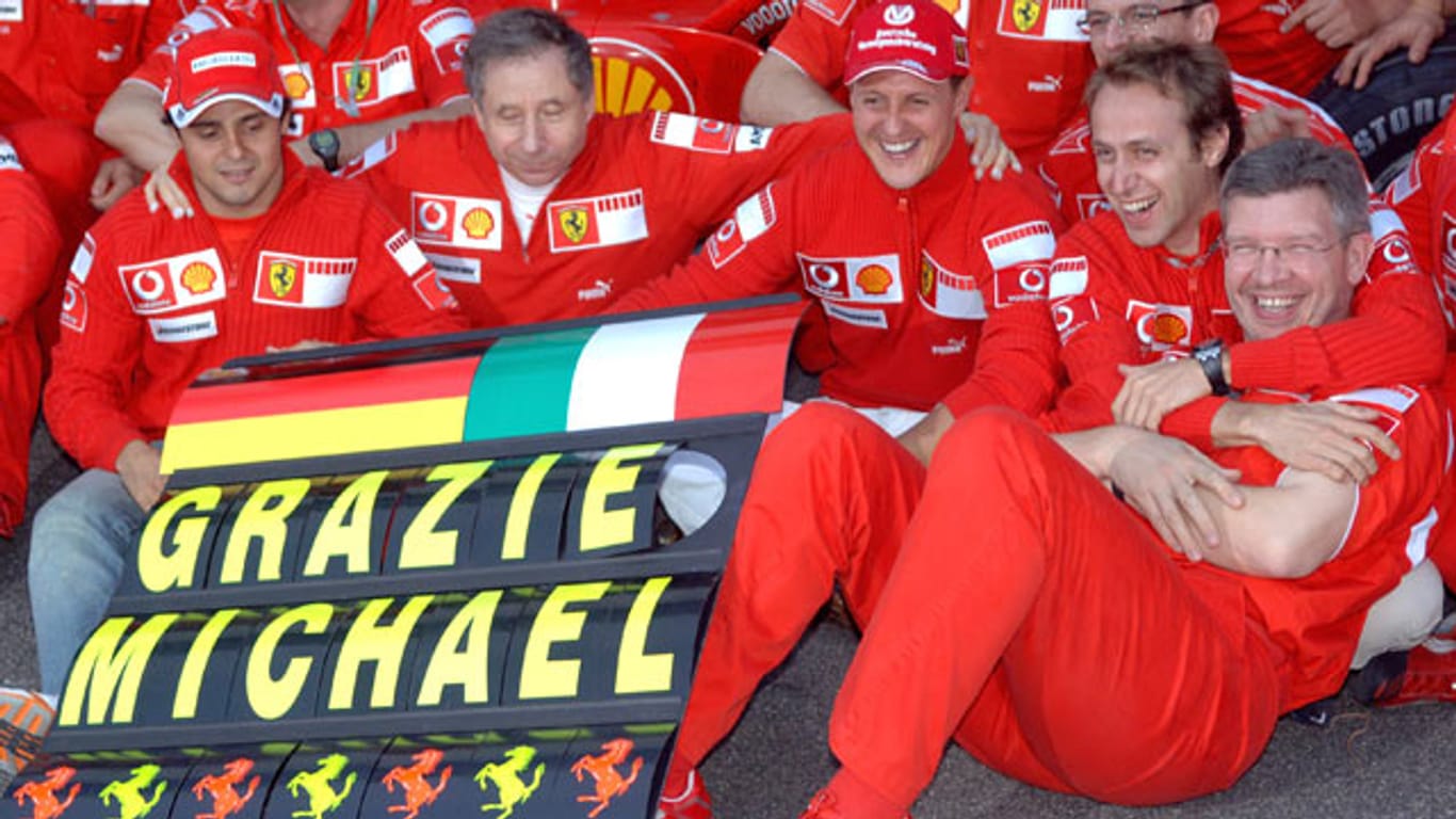 Ferrari bedankt sich bei Rekordweltmeister Michael Schumacher für eine unvergessliche Zeit.