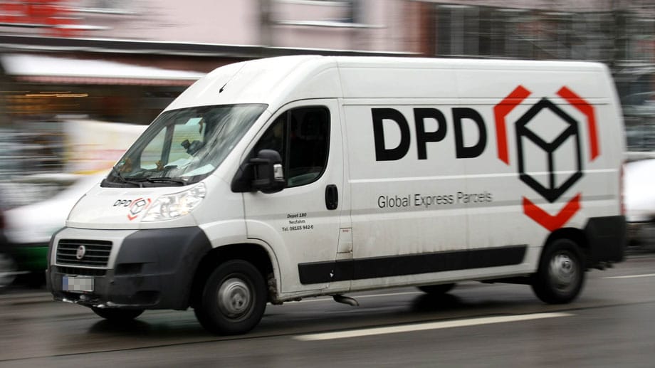 DPD-Paketboten bei der Arbeit