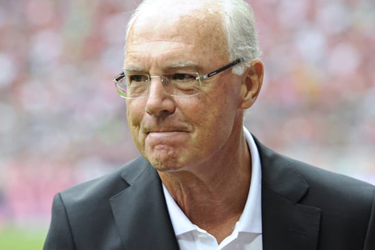 Franz Beckenbauer hat sich mit unglücklichen Äußerungen ins Visier von Amnesty International gebracht.