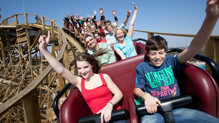 Wodan - Timburcoaster im Europa-Park: Diese Achterbahn ist komplett aus Holz.