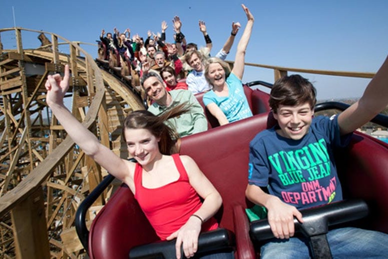 Wodan - Timburcoaster im Europa-Park: Diese Achterbahn ist komplett aus Holz.