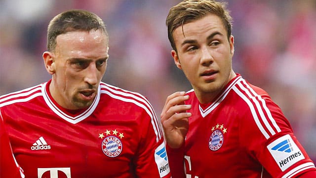 Franck Ribéry (li.) muss passen. Spielt dafür Mario Götze (re.) auf der linken Außenbahn? Franck Ribéry (li.) muss passen. Spielt dafür Mario Götze (re.) auf der linken Außenbahn?