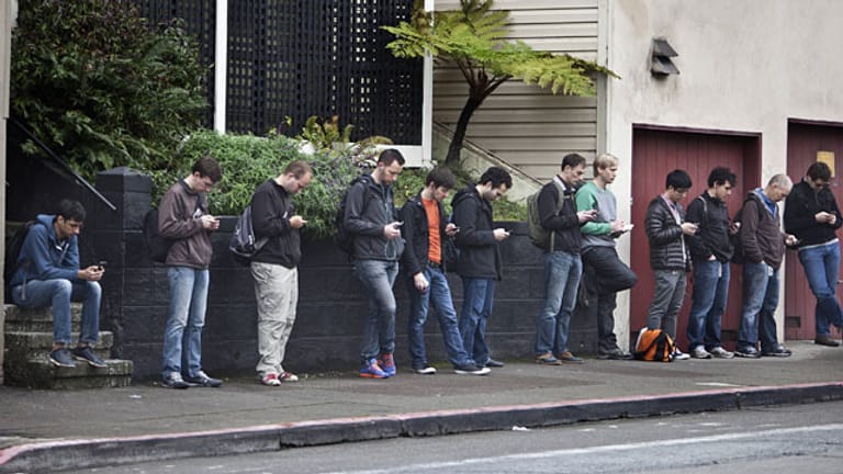 Smartphones sind heute ständige Begleiter, doch sie geben jede Menge über ihre Nutzer preis.