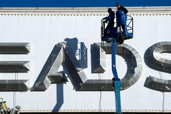 Dem Konzernumbau bei EADS sollen bis zu 8000 Arbeitsplätze zum Opfer fallen