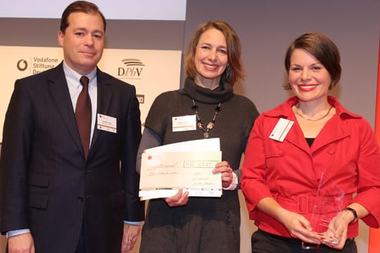 Deutscher Lehrerpreis 2013: Ein Lehrerteam des Robert-Koch-Gymnasiums in Deggendorf ist für das Projekt "Fair Future Jahr" ausgezeichnet worden.