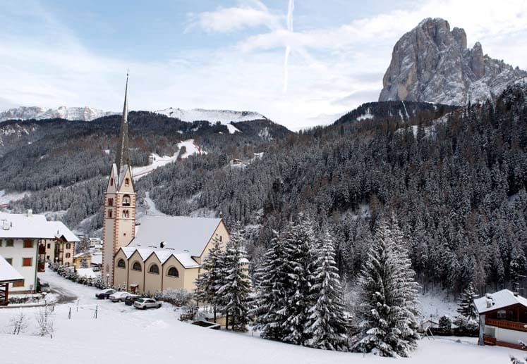 Gröden war auch schon Gastgeber Alpiner Ski-Weltmeisterschaften. Außerdem gastiert hier jährlich der internationale Weltcupzirkus.