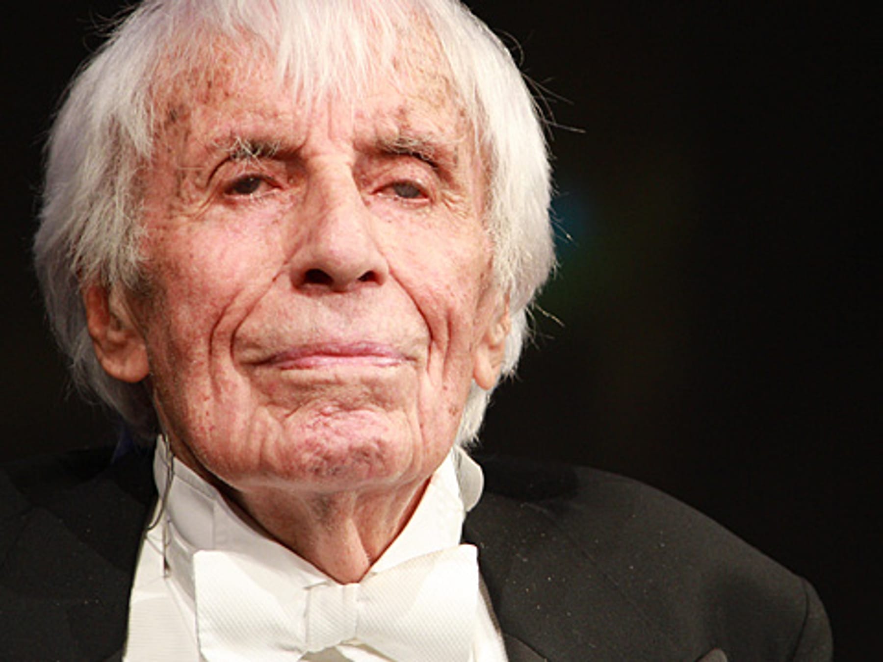 "Der zweitälteste Mann Deutschlands: Das Vermächtnis von Johannes Heesters" "Der zweitälteste Mann Deutschlands: Das Vermächtnis von Johannes Heesters"