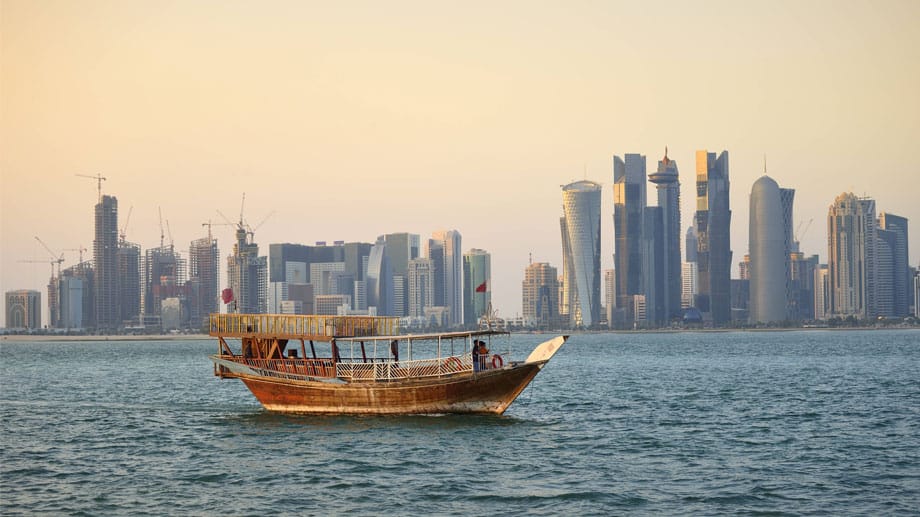 Dubai ist das trendige Party-Ziel am Golf: Stimmt nicht. Man ist hier zwar offen, Touristen müssen sich dennoch ziemlich an die arabische Kultur anpassen.