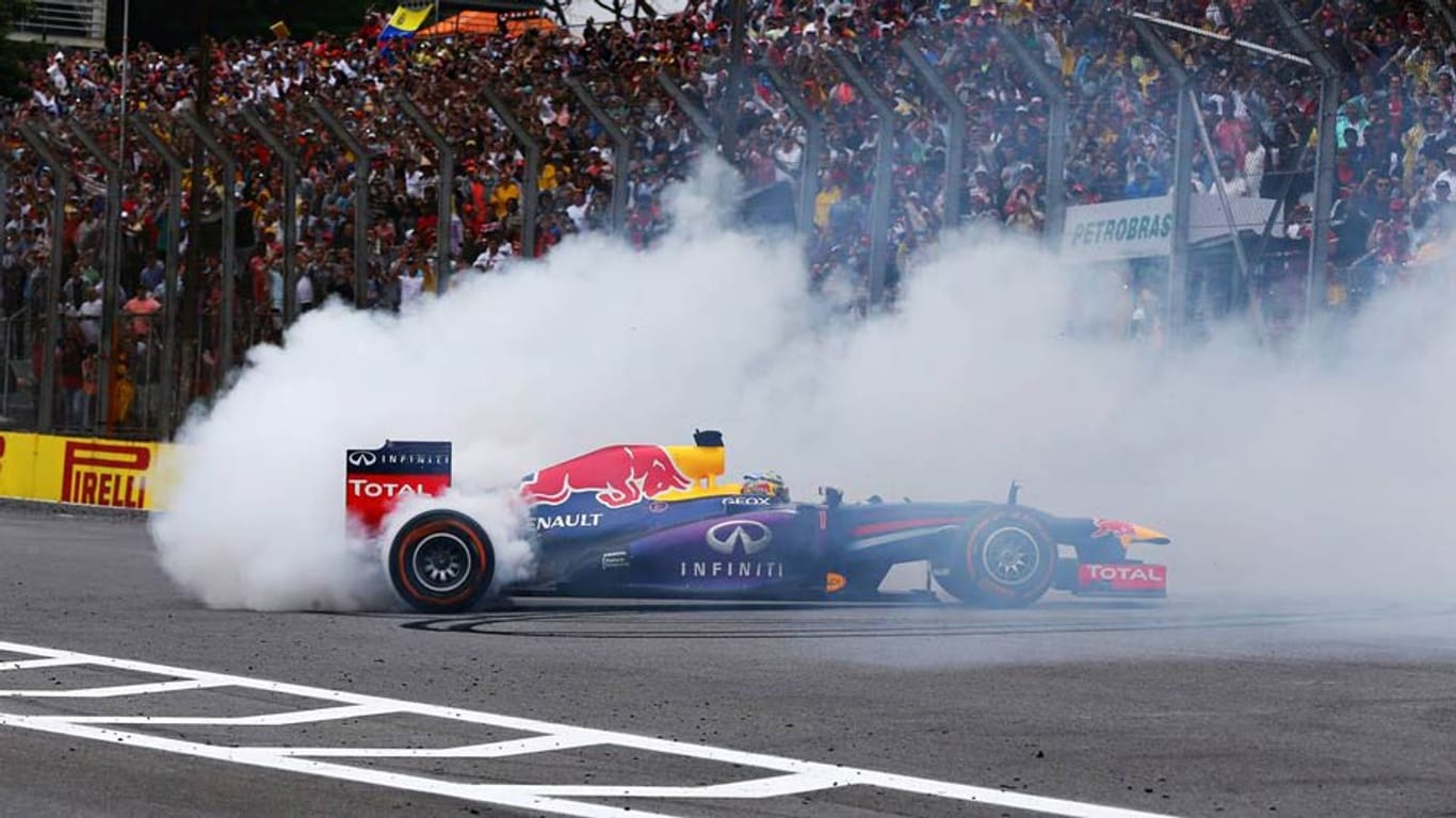 Wenn Weltmeister Sebastian Vettel feiert, wird es spektakulär.