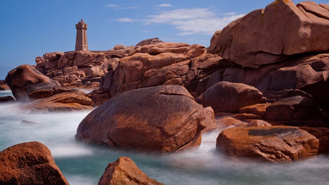 Leuchtturm Men Ruz an der bretonischen Rosa Granit Küste