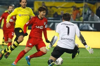 Leverkusens Heung-Min Son erzielt gegen Borussia Dortmund das Tor des Tages.