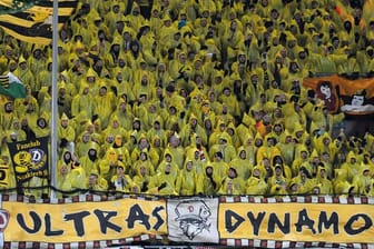 Gewalttätige Fans des Zweitligisten Dynamo Dresden sorgen immer wieder für Diskussionen. Jetzt wurde sogar ein Liga-Ausschluss gefordert.