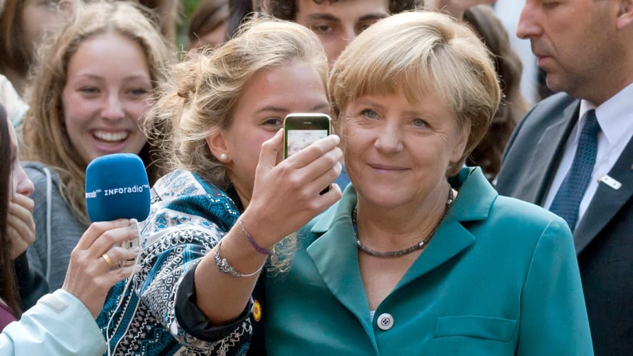 Bundeskanzlerin Angela Merkel auf einem Selfie