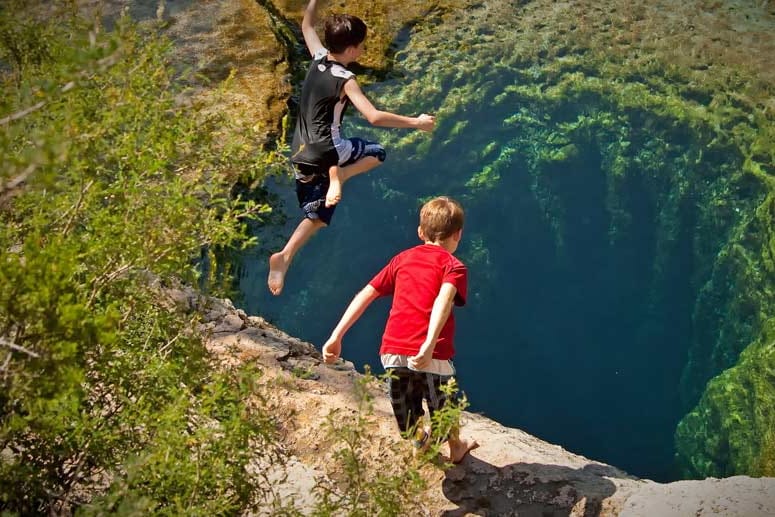 Tauchhöhle "Jabob's Well" im texanischen Wimberley